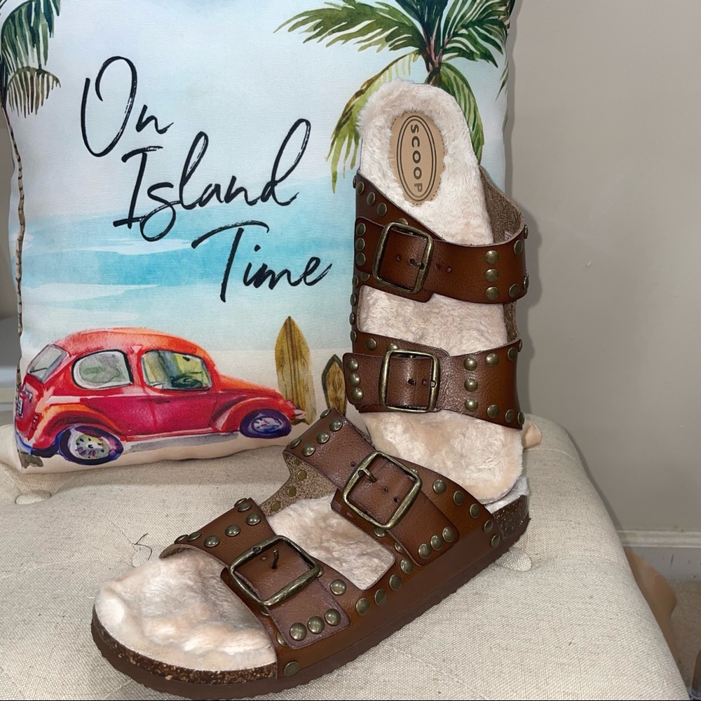 Scoop Women's Brown Studded Faux Shearling Double Strap Sandals Size 9 - Picture 2 of 12